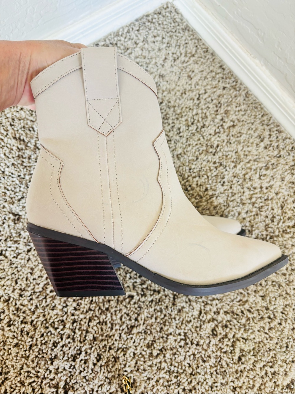 SHEIN Cream Western Ankle Boots with Stacked Heel - Picture 3 of 11